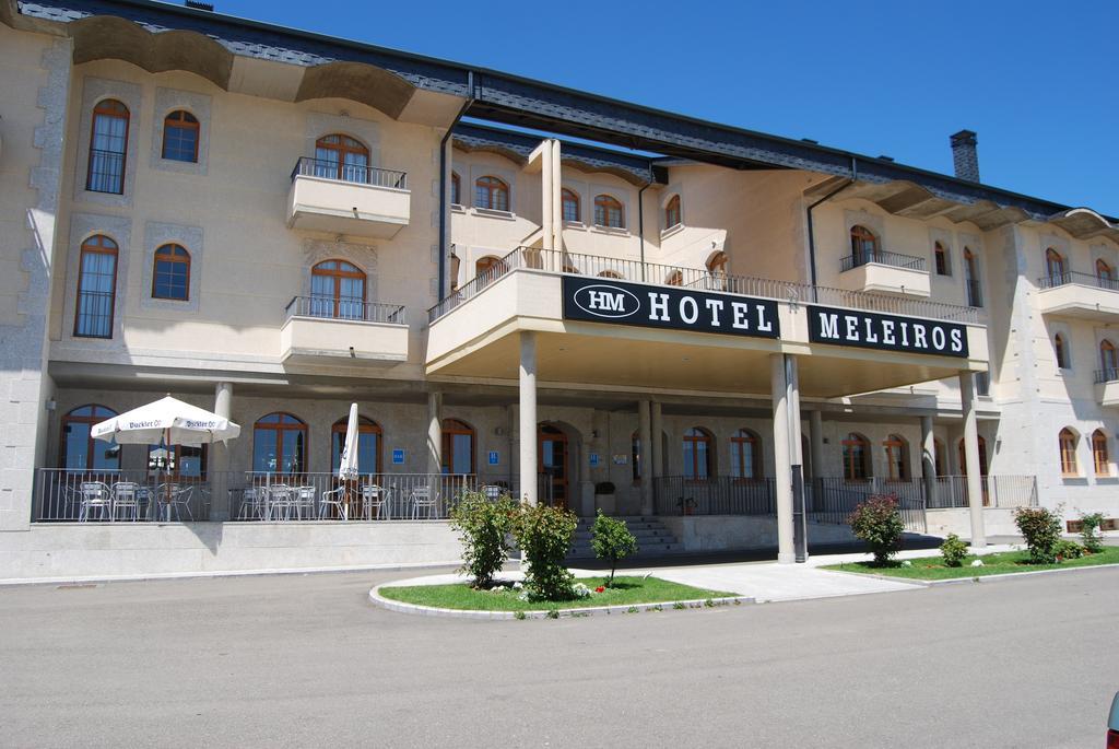 Hotel Meleiros Castro De Sanabria Exterior photo